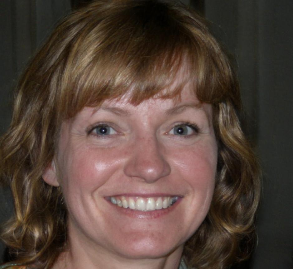 Portrait de Donatienne Vasseur, experte en analyse financière